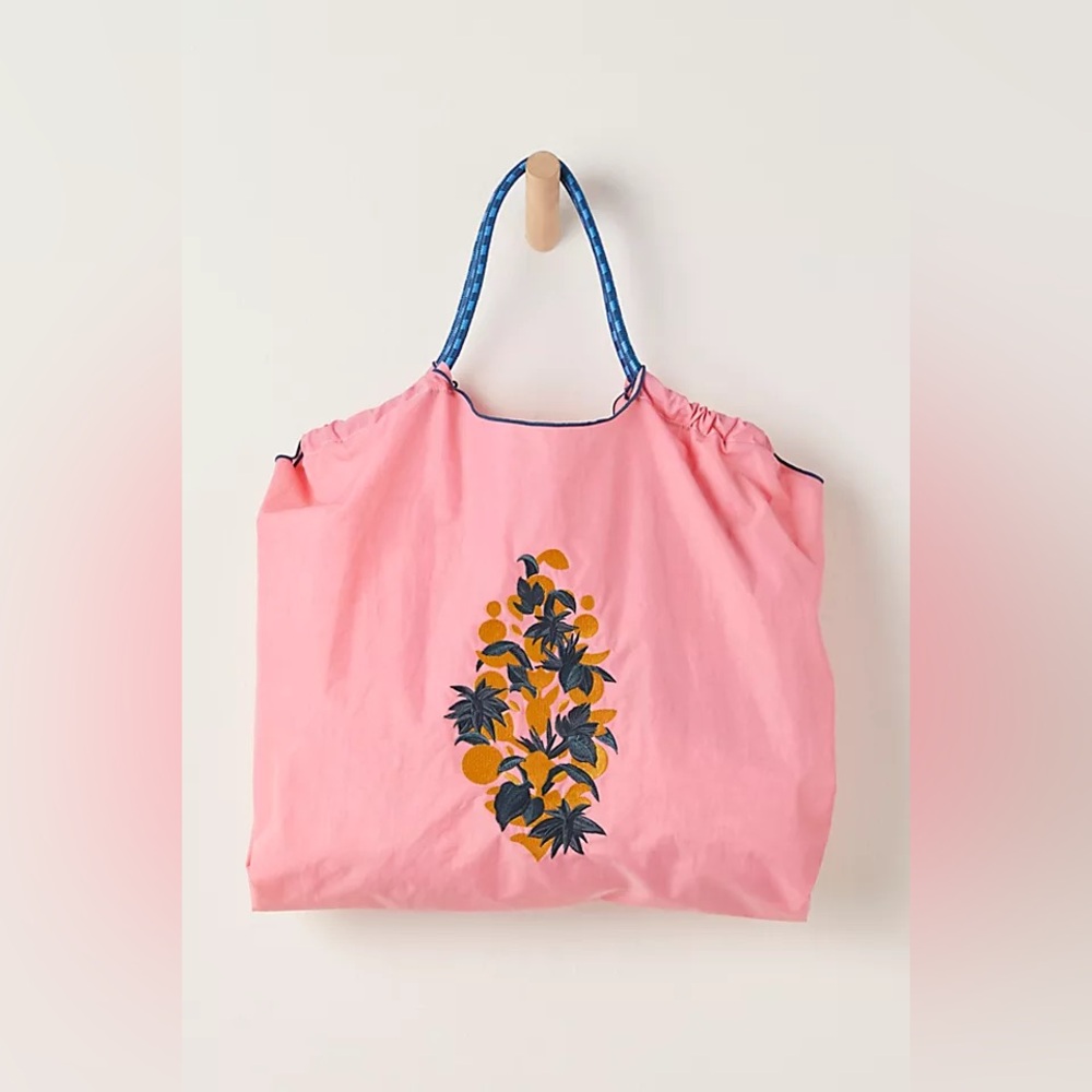 Free People FP Movement Blooming Buti Tote Pink Floral Rope Gym Bag